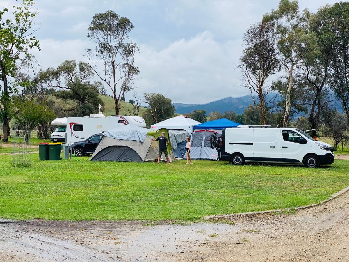 Corryong Caravan Park Formally Mt Mittamatite Caravan Park 외부 사진