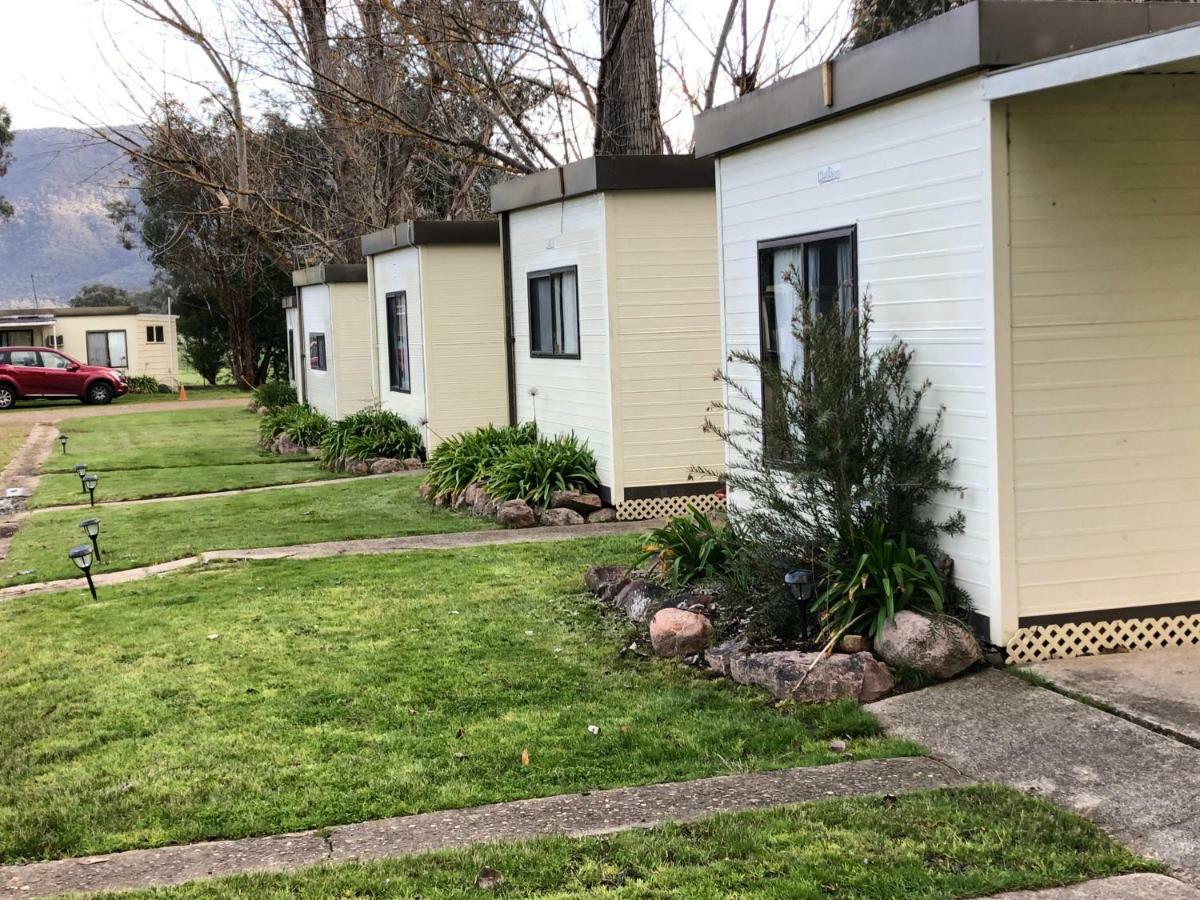 Corryong Caravan Park Formally Mt Mittamatite Caravan Park 외부 사진